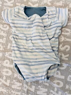 Bonzie 
skin to skin romper size 0 to 3 months